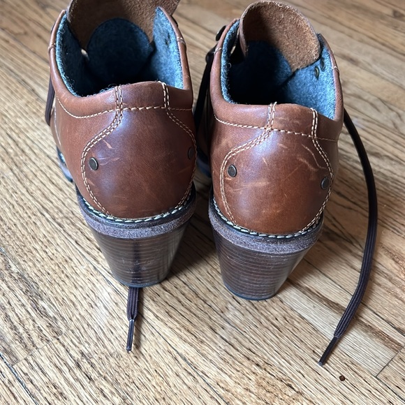 Woolrich Women’s heeled boots, size 9 - Picture 3 of 6